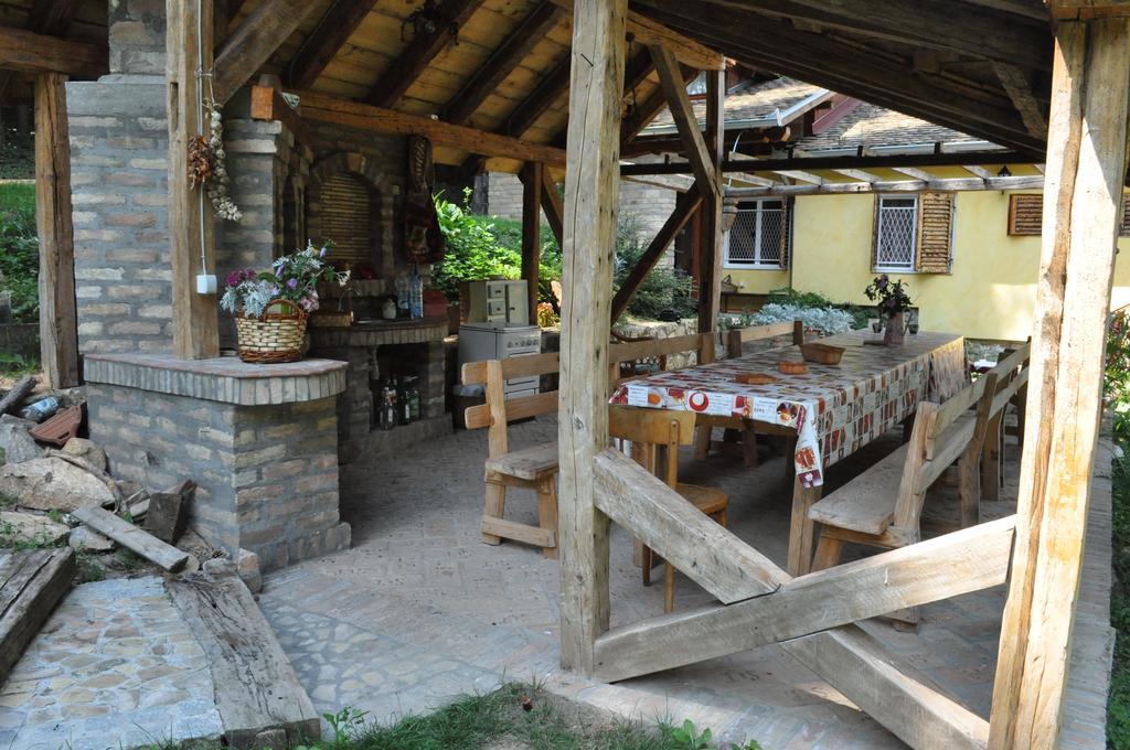 Apartments Borove Noci Vrdnik Exterior photo