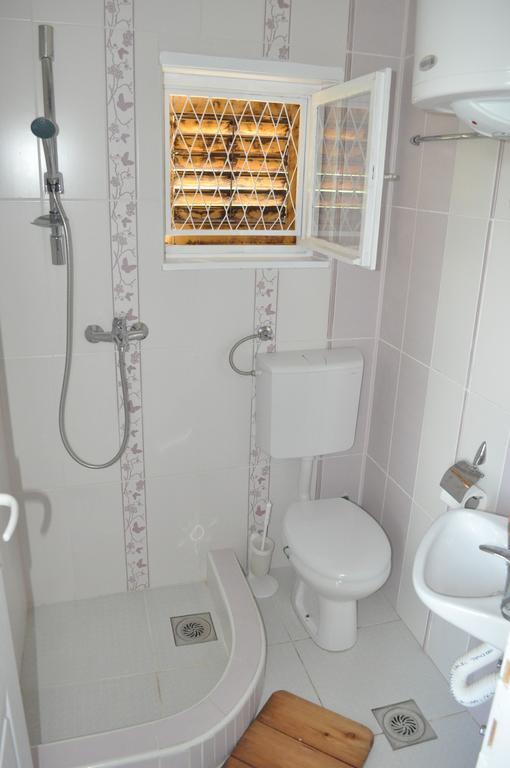 Apartments Borove Noci Vrdnik Room photo